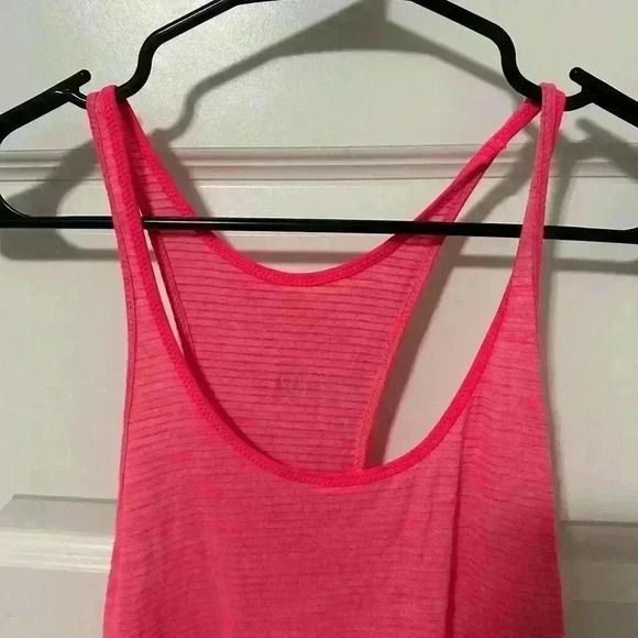 Lululemon Athletica Women’s Hot Pink Striped Singlet Running Workout Size Medium - Picture 2 of 5